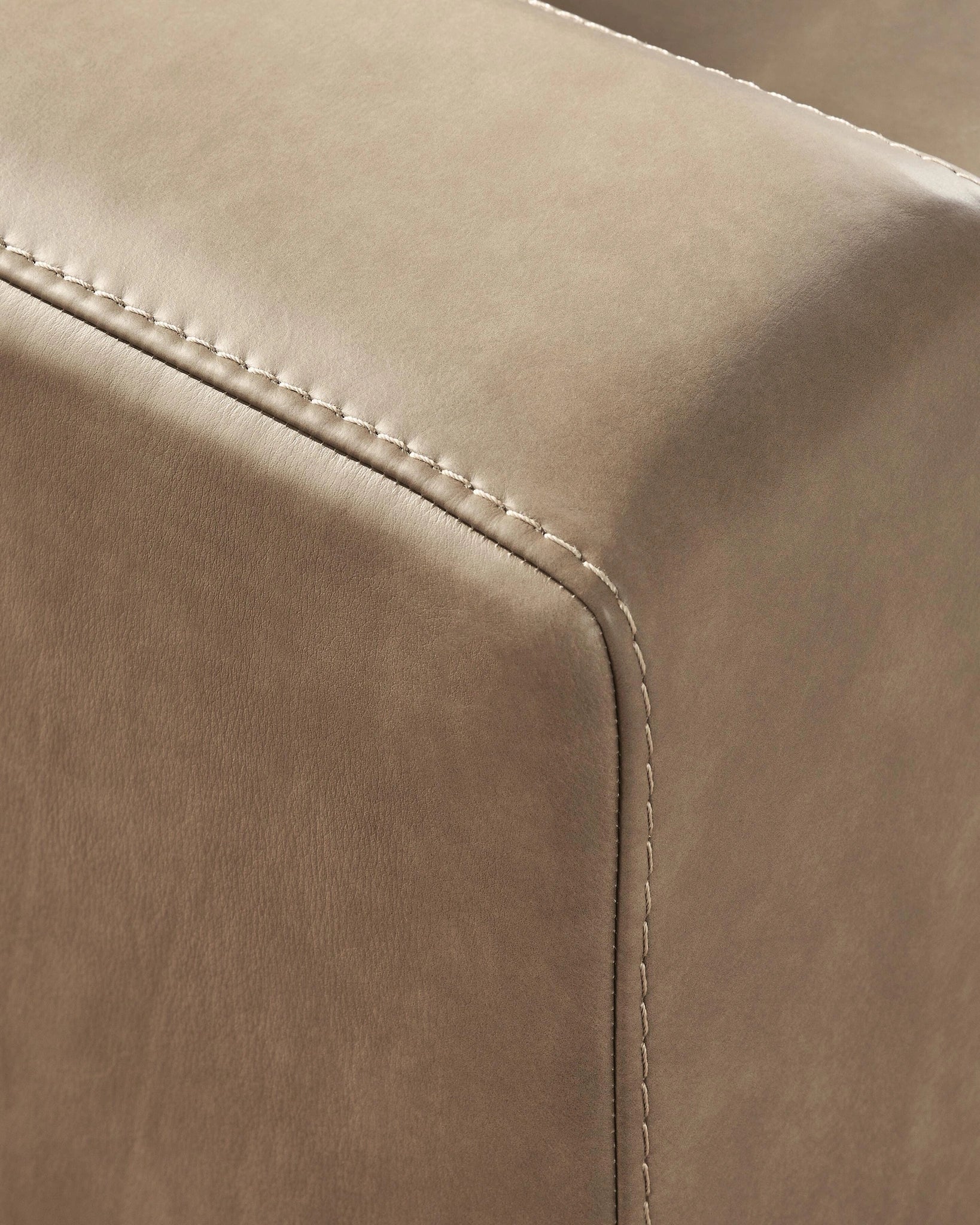 Seccional Veronella con Chaise
