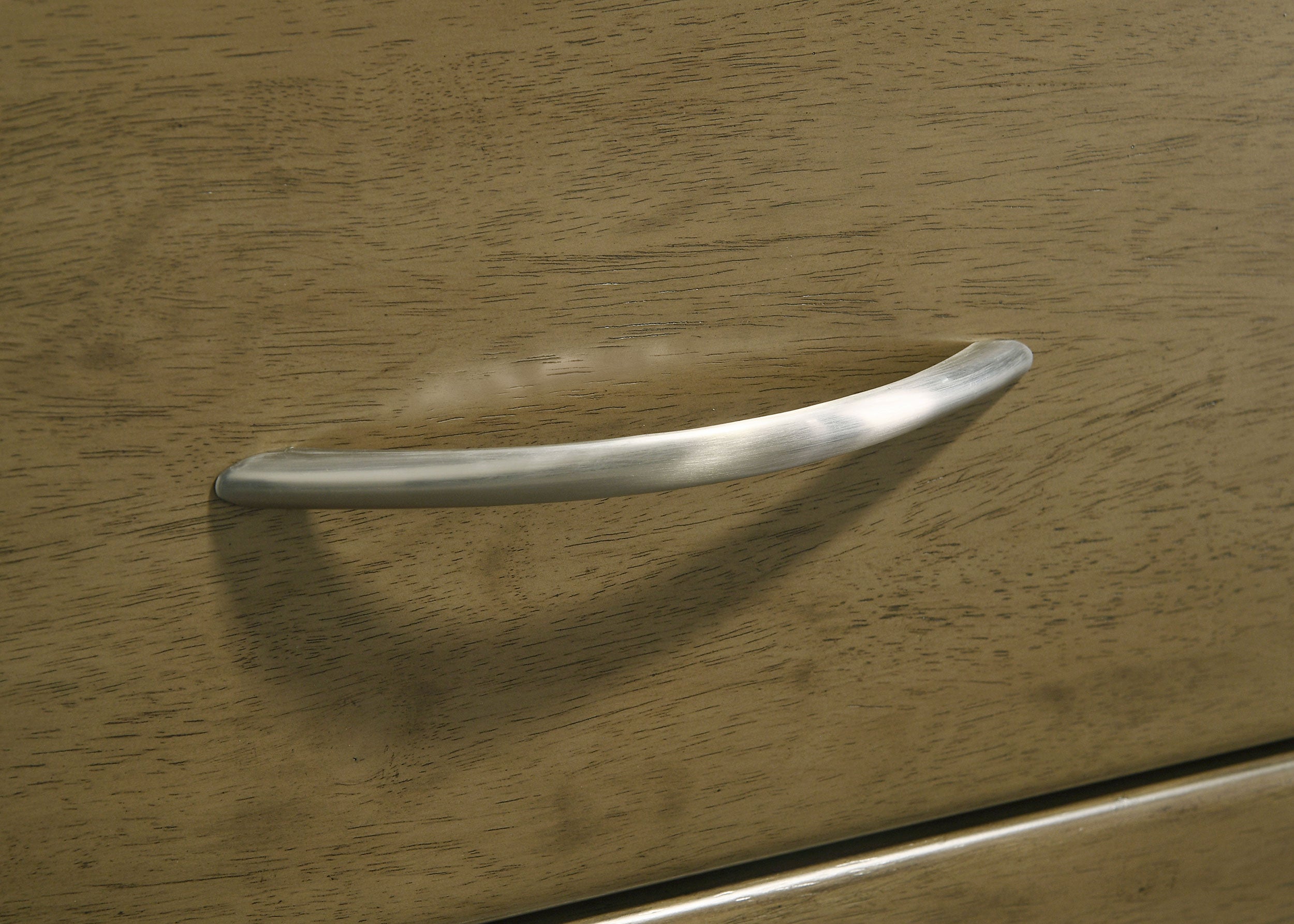 Amsbury Chest of Drawers