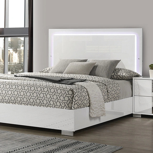 Cama extragrande Sinistra en blanco, negro y beige