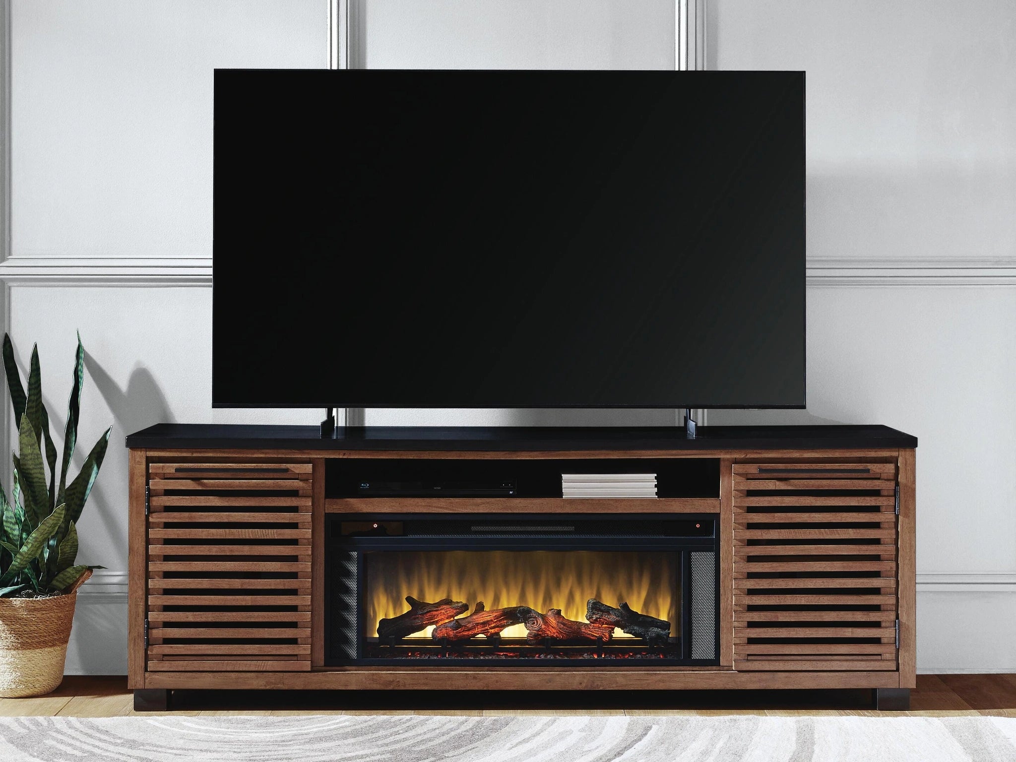 Mueble de TV Kallari de 84" con chimenea eléctrica