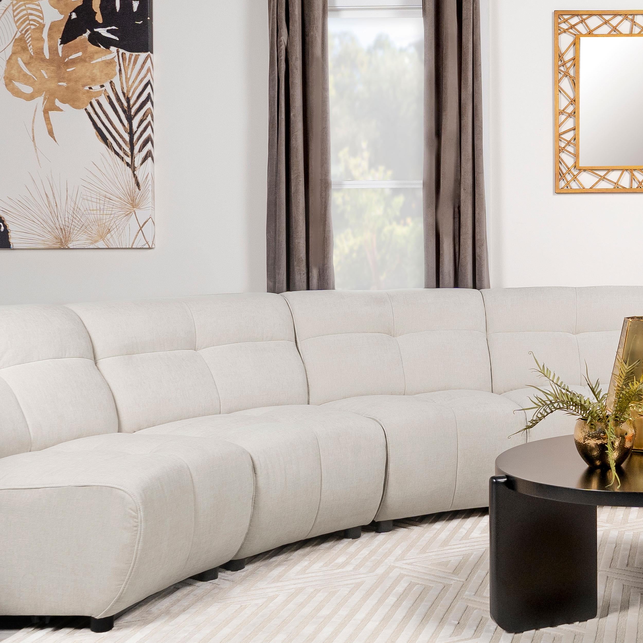 Sillón Charlotte sin brazos curvado tapizado, color marfil