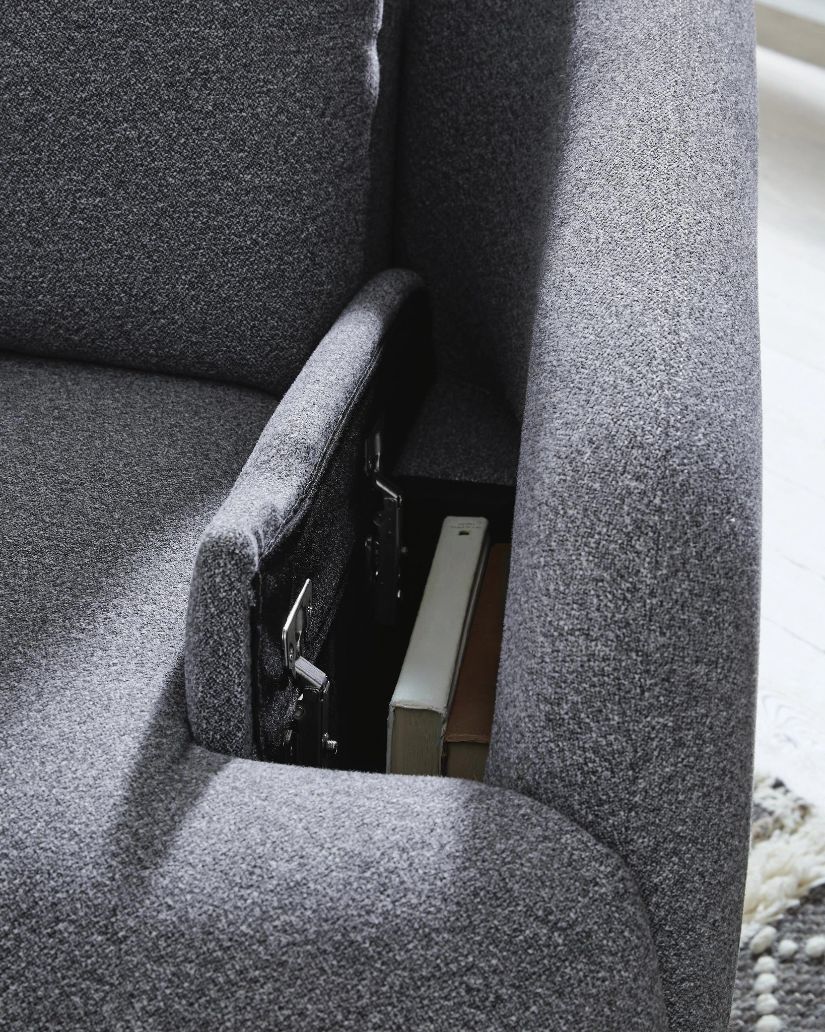 Sillón reclinable giratorio eléctrico Nuvella de nueva generación de Alainmont
