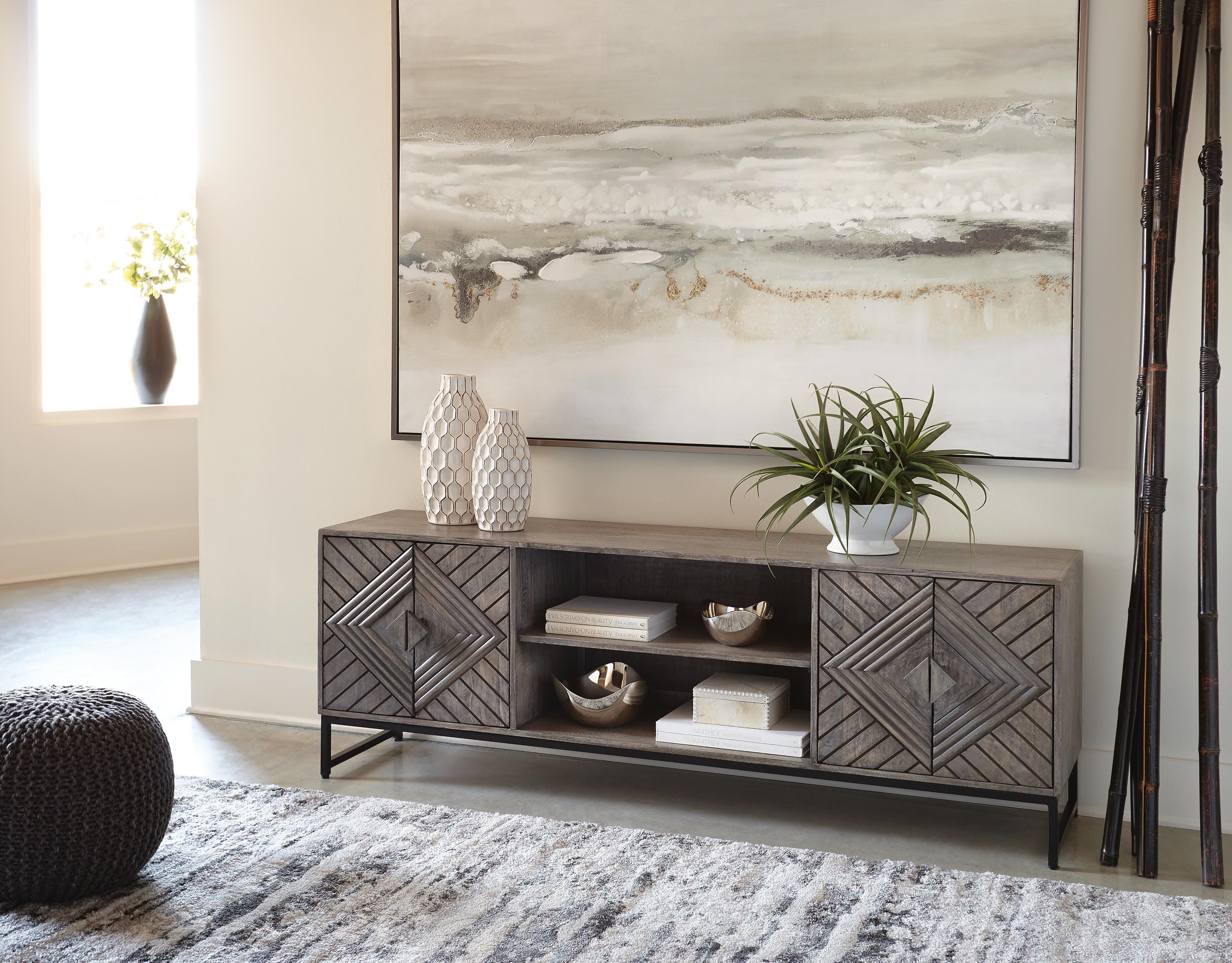 Gabinete decorativo Treybrook
