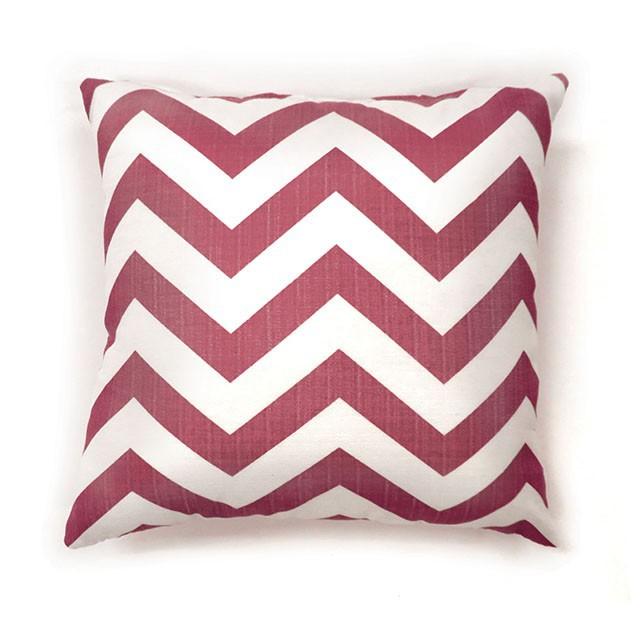 Almohada Zoe Red Chevron de 18" x 18", Chevron rojo (2/caja)