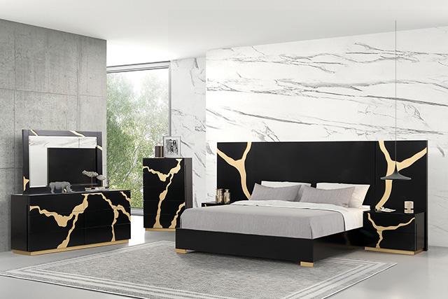 Cama Kingsize Goldsberg E. con paneles de pared