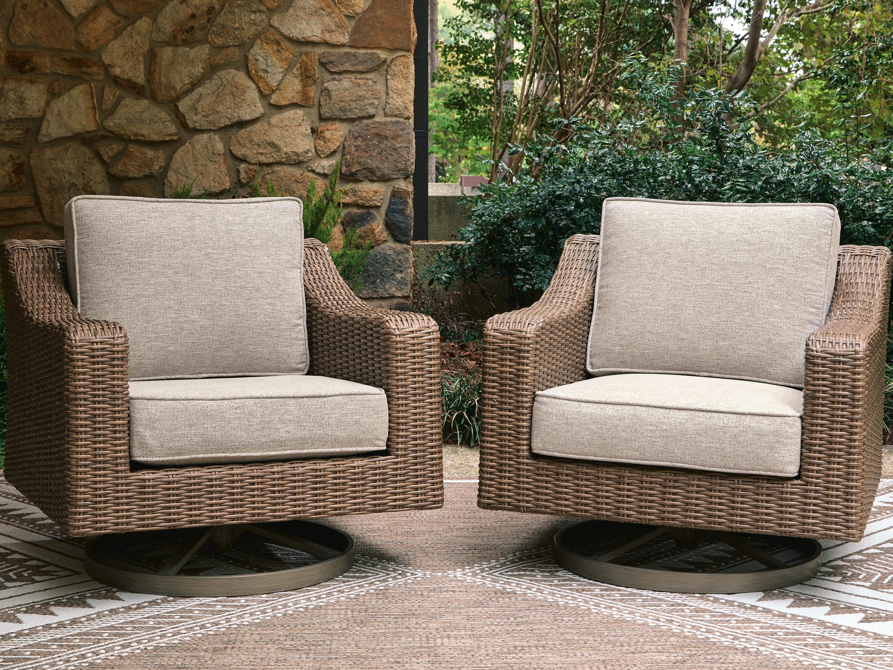 Sillón giratorio Laguna Heights con cojín