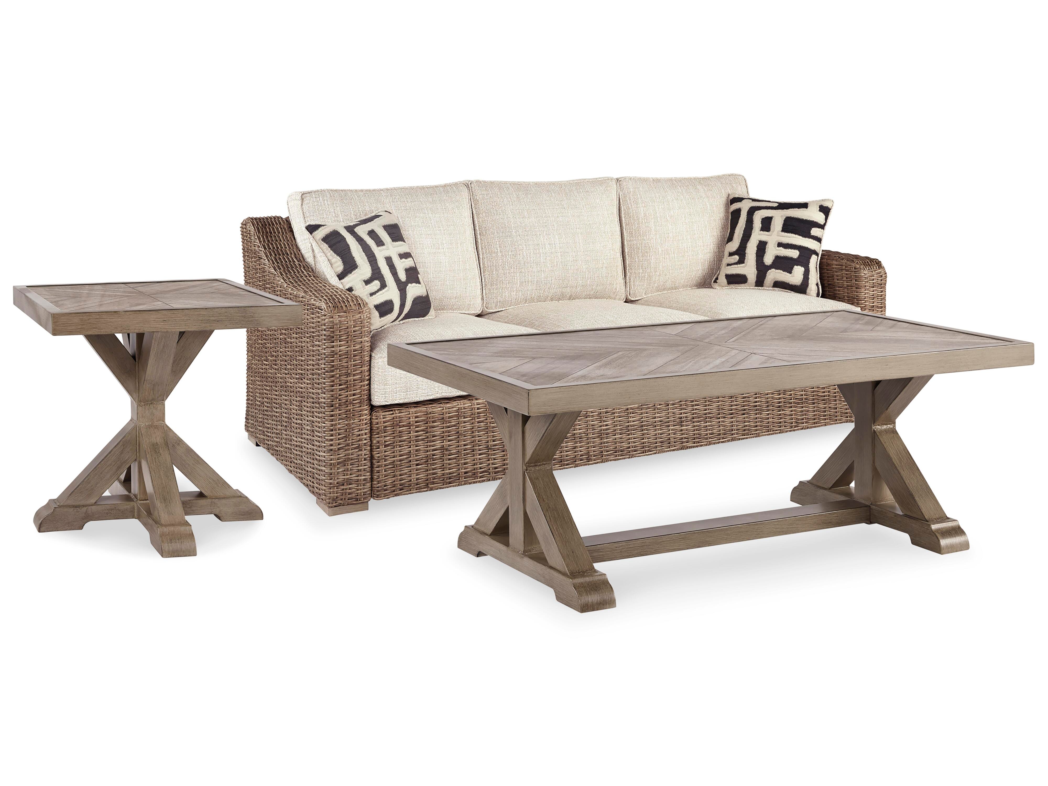 Sofá Nuvella Beachcroft de Beachcroft con mesa de centro y mesa auxiliar