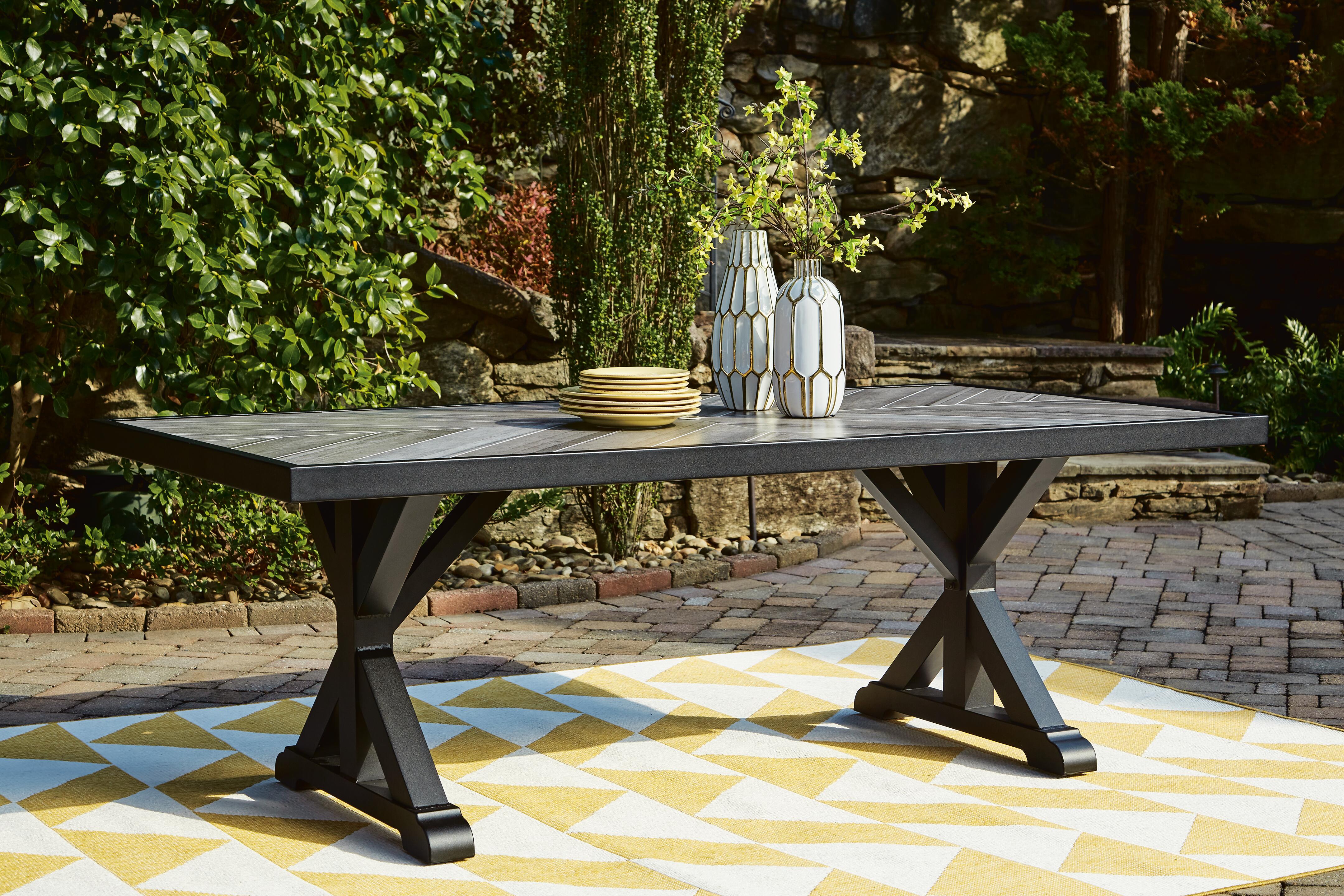 Mesa de comedor de exterior Beachcroft