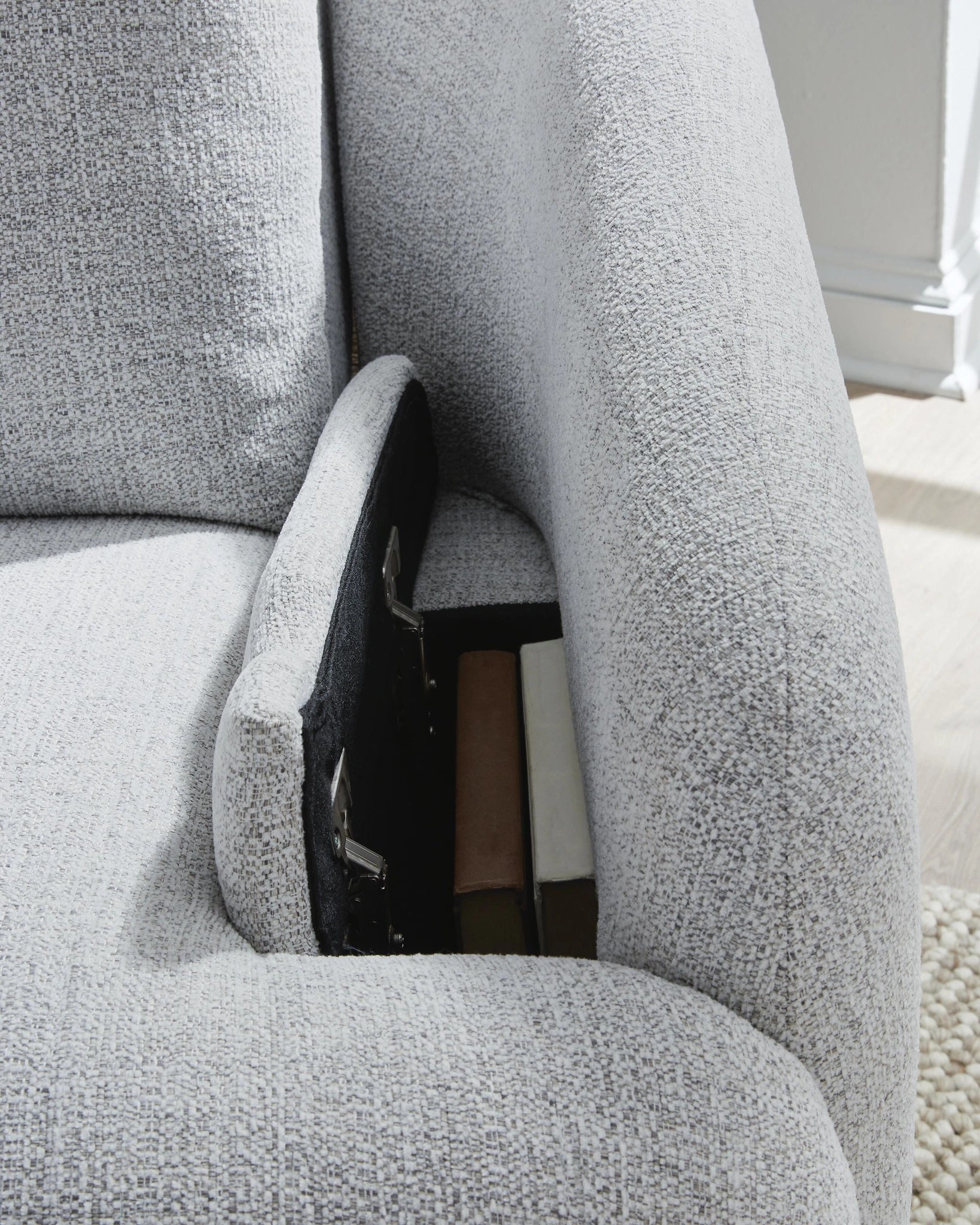 Sillón reclinable giratorio eléctrico Nuvella de nueva generación de Alainmont