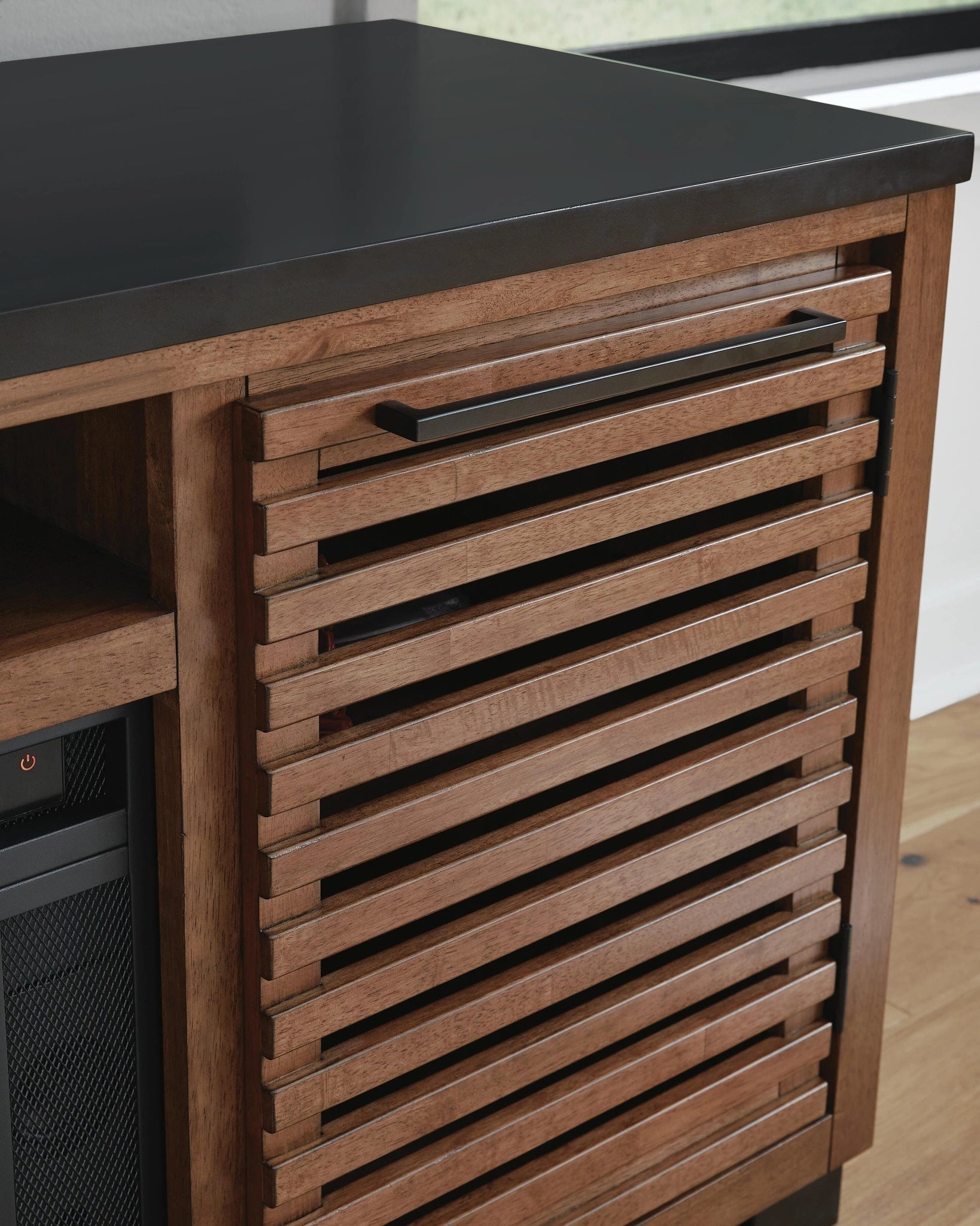 Mueble de TV Kallari de 84" con chimenea eléctrica