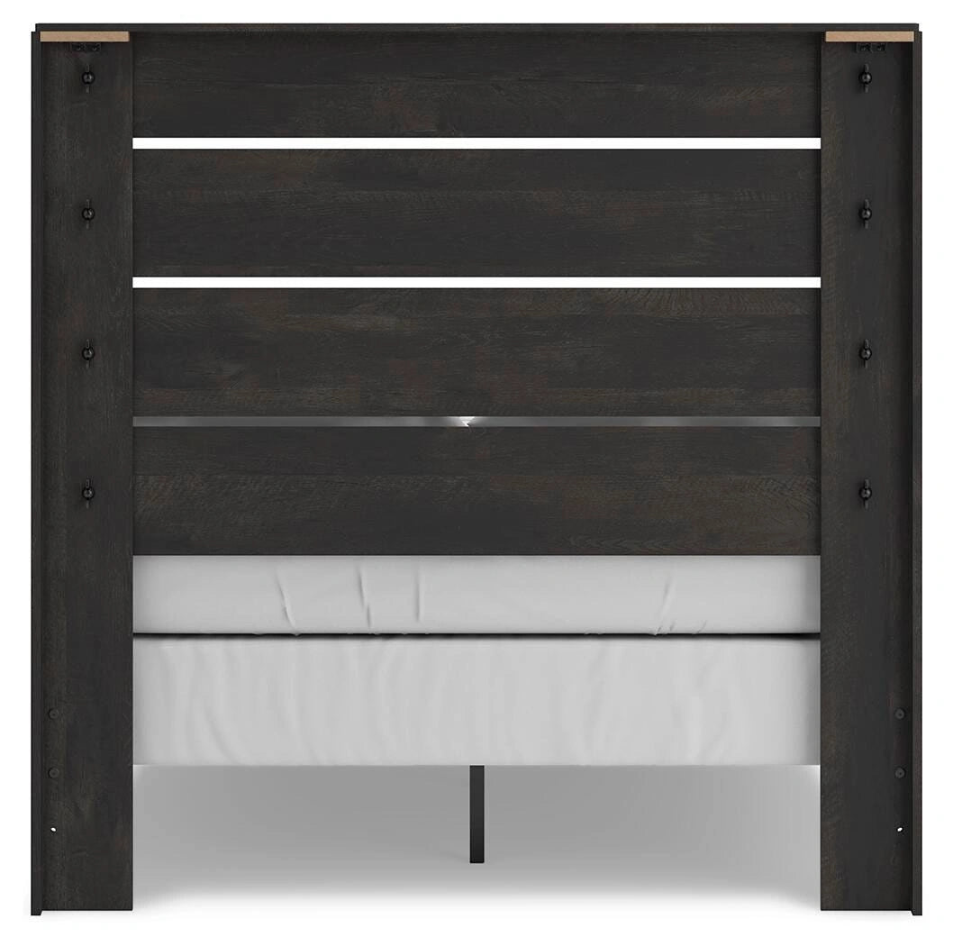 Cama Hollivern