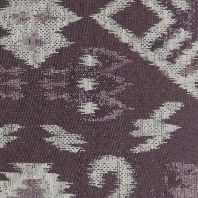 Almohada Zena Morada de 22" x 22" (2/CTN)
