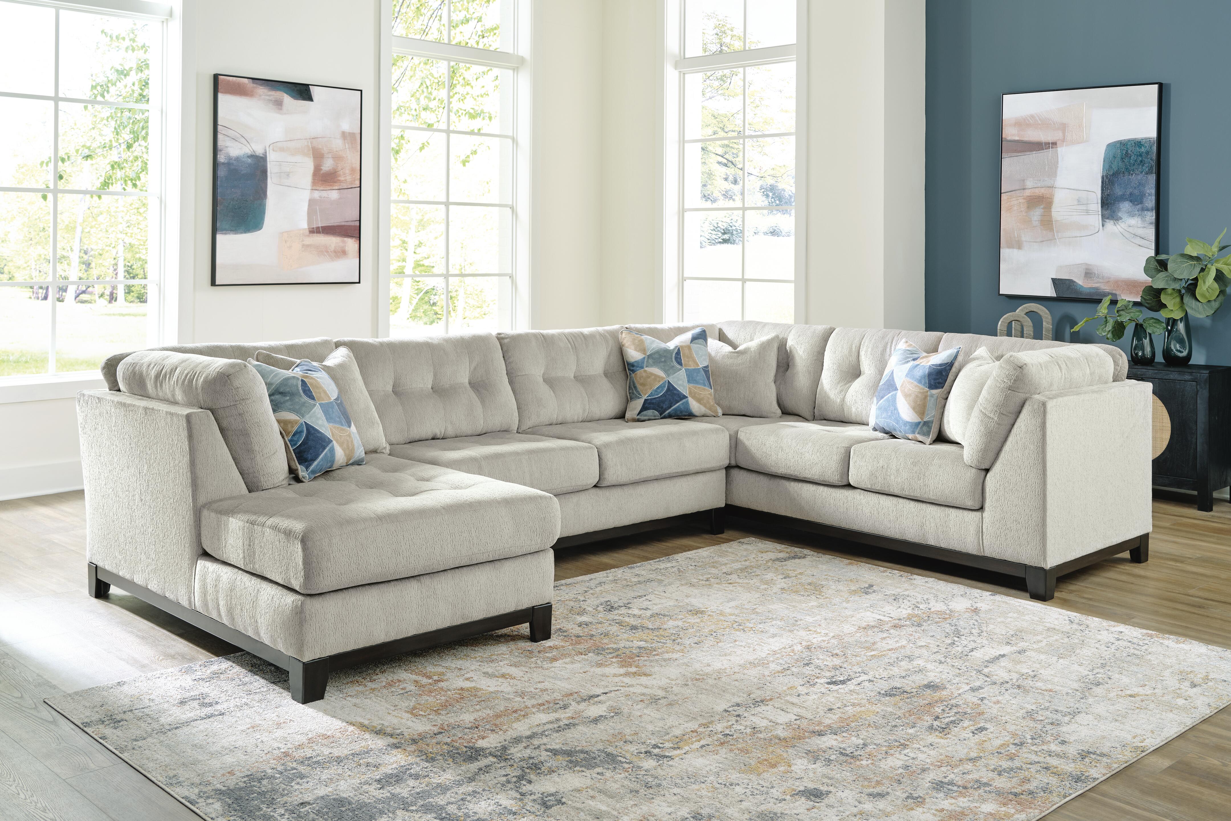 Sofá seccional Maxon Place con chaise longue