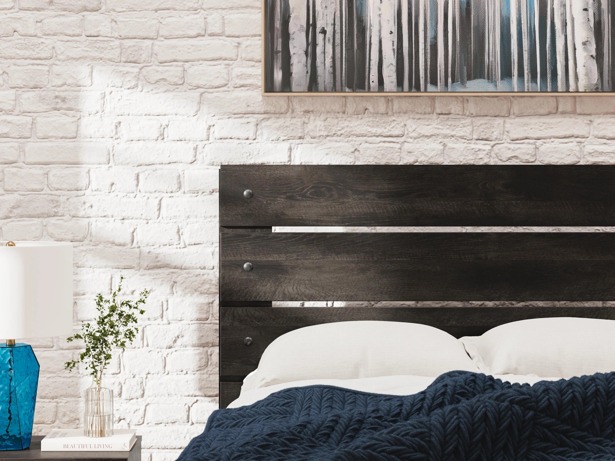Cama Hollivern