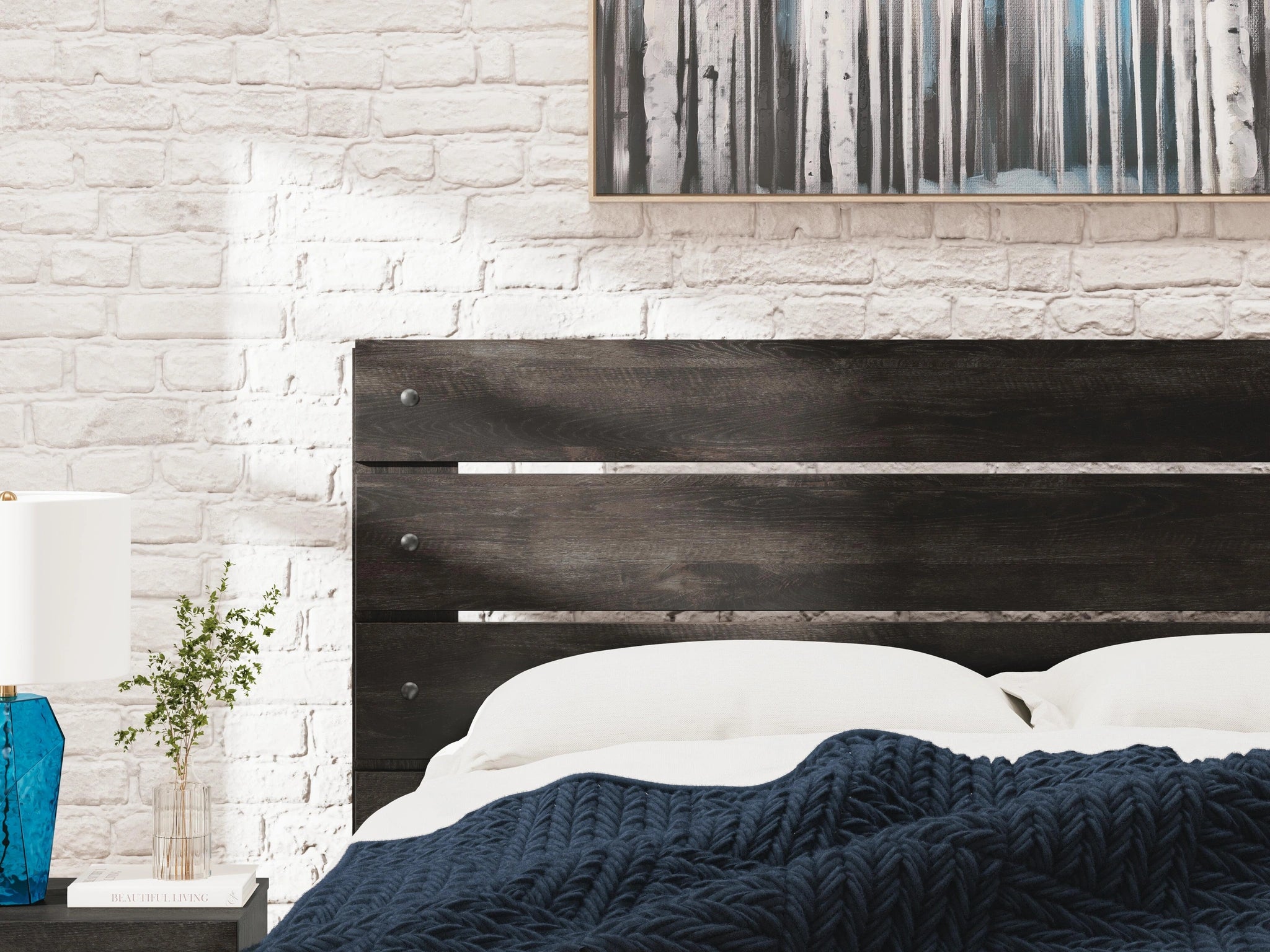 Cama Hollivern