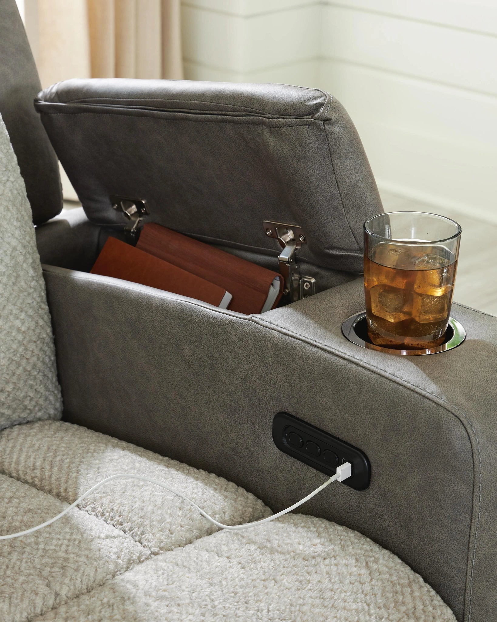 WhipLash Living Room Set