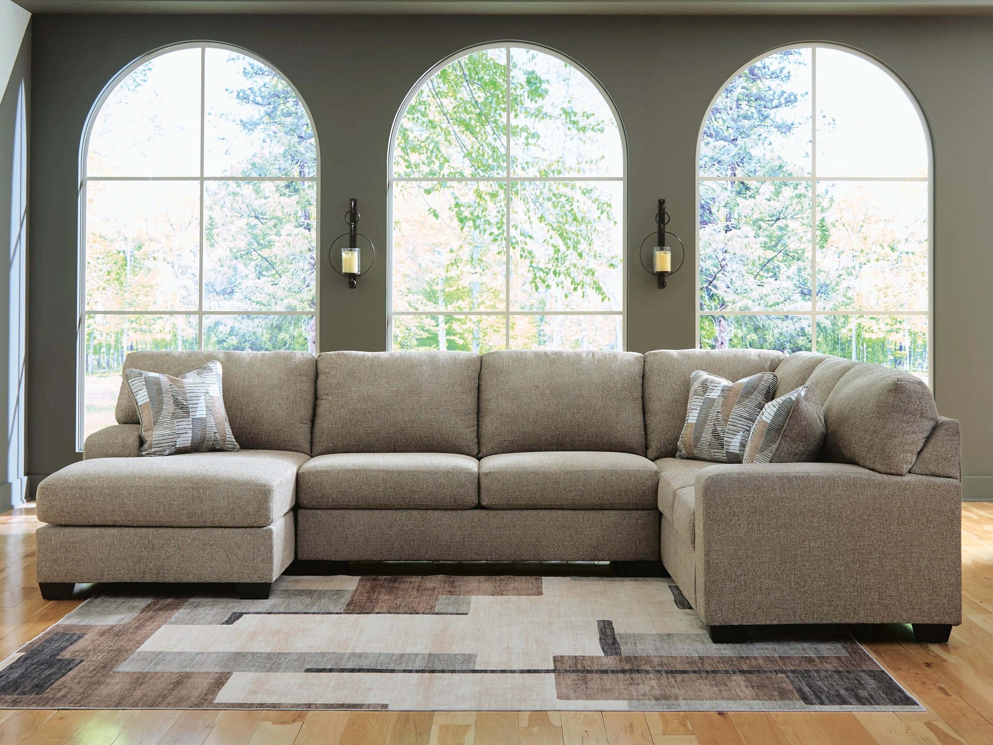 Seccional con chaise Newellen Sleeper