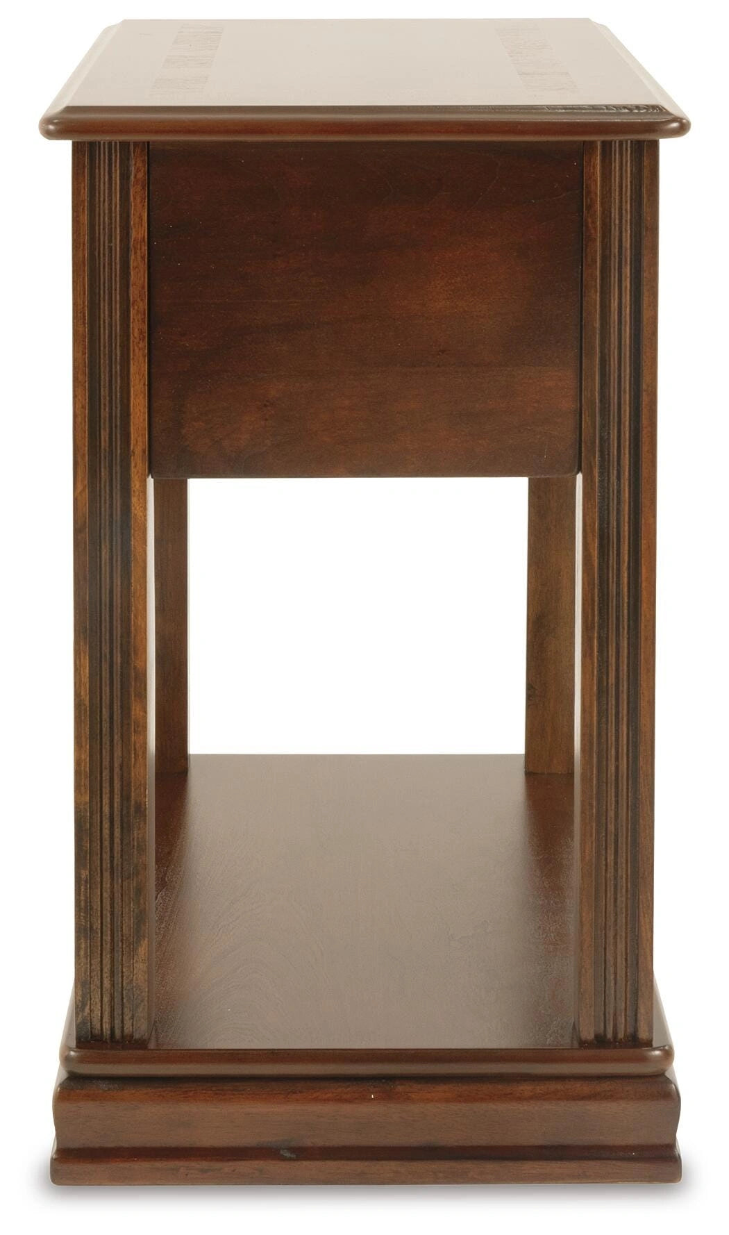 Mesa auxiliar Breegin junto al sillón