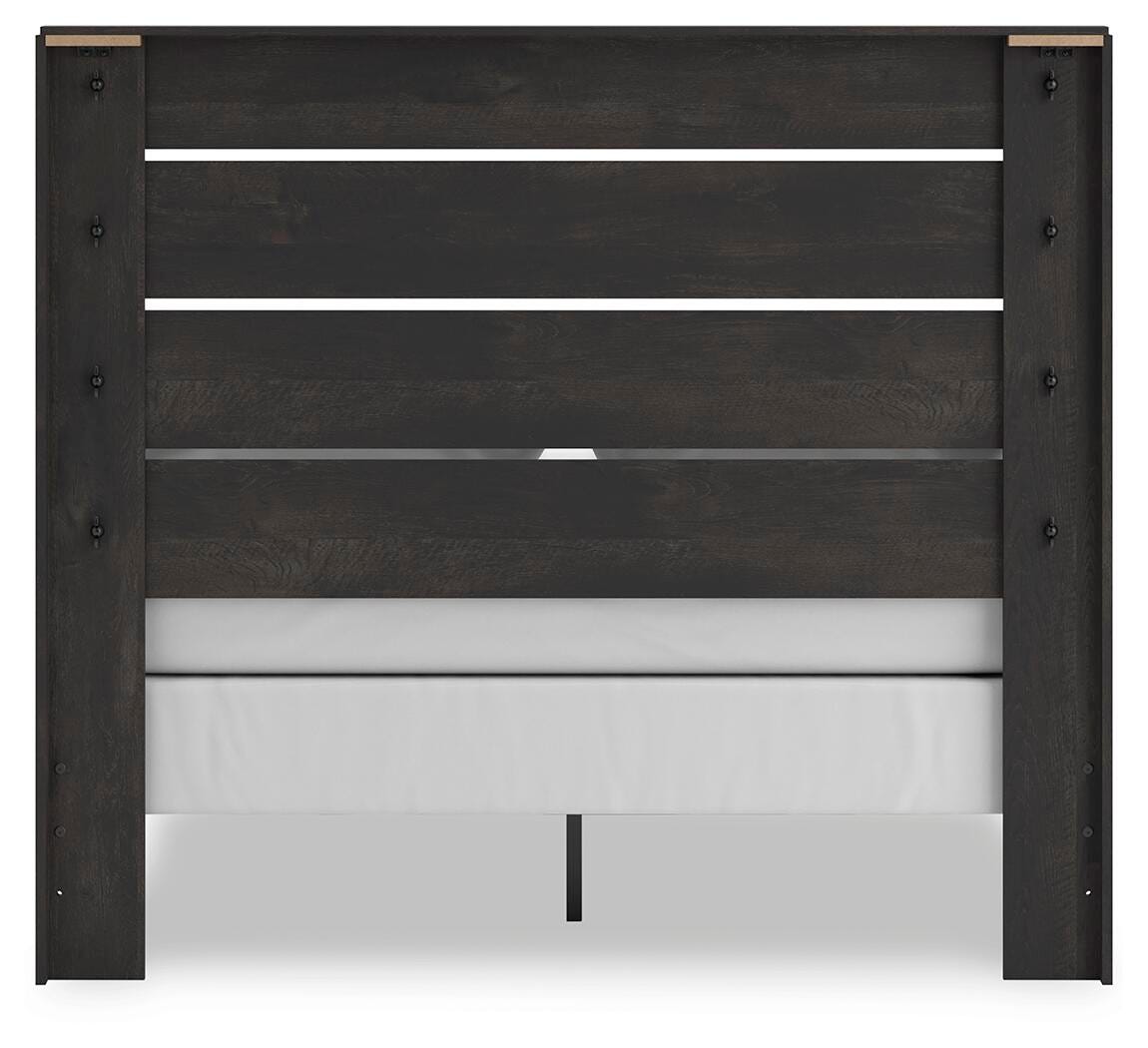 Cama Hollivern