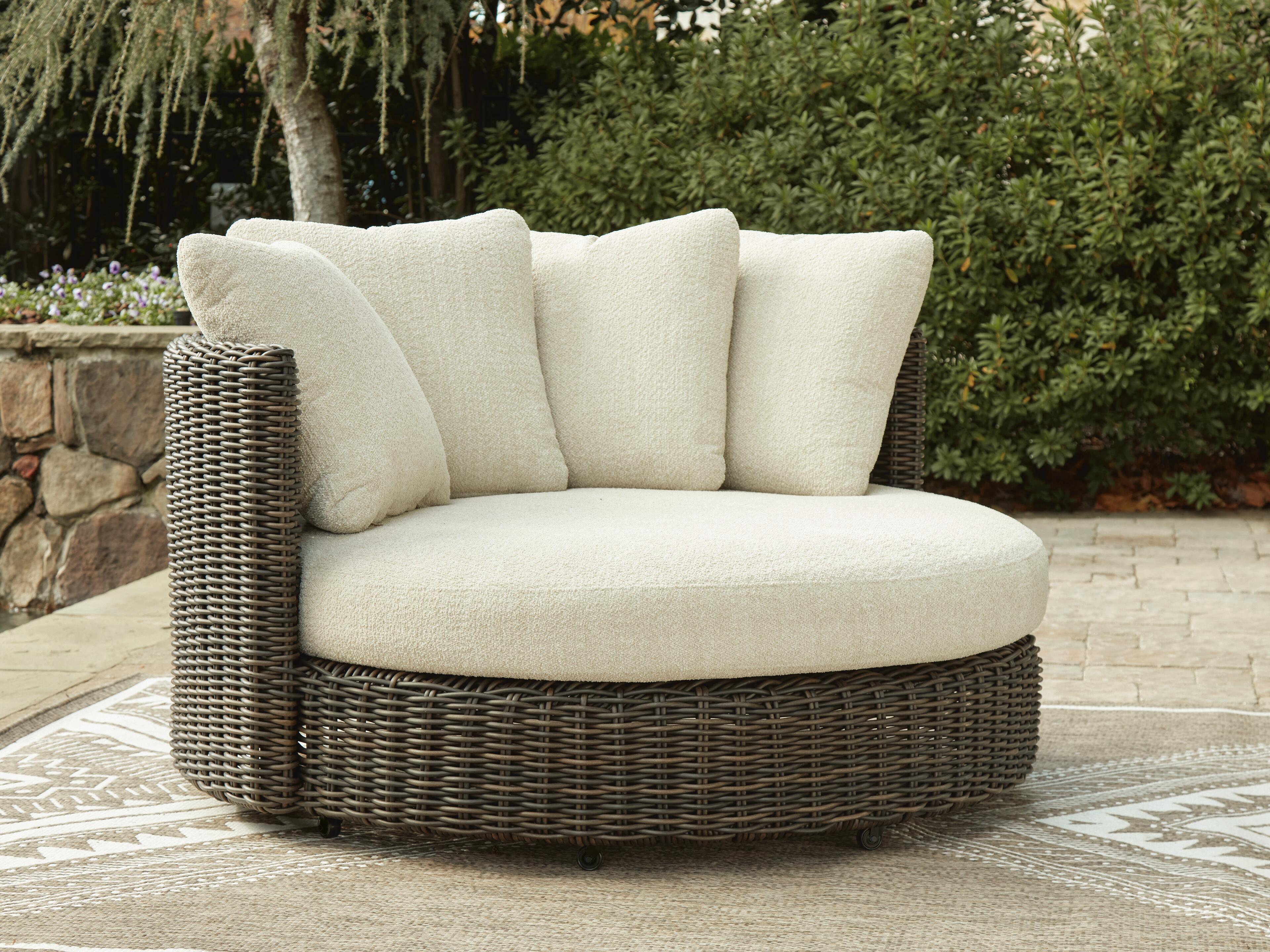 Sillón giratorio de exterior Kimora con cojín