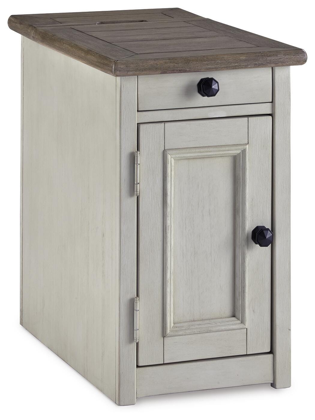 Mesa auxiliar Bolanburg con puertos USB y enchufes