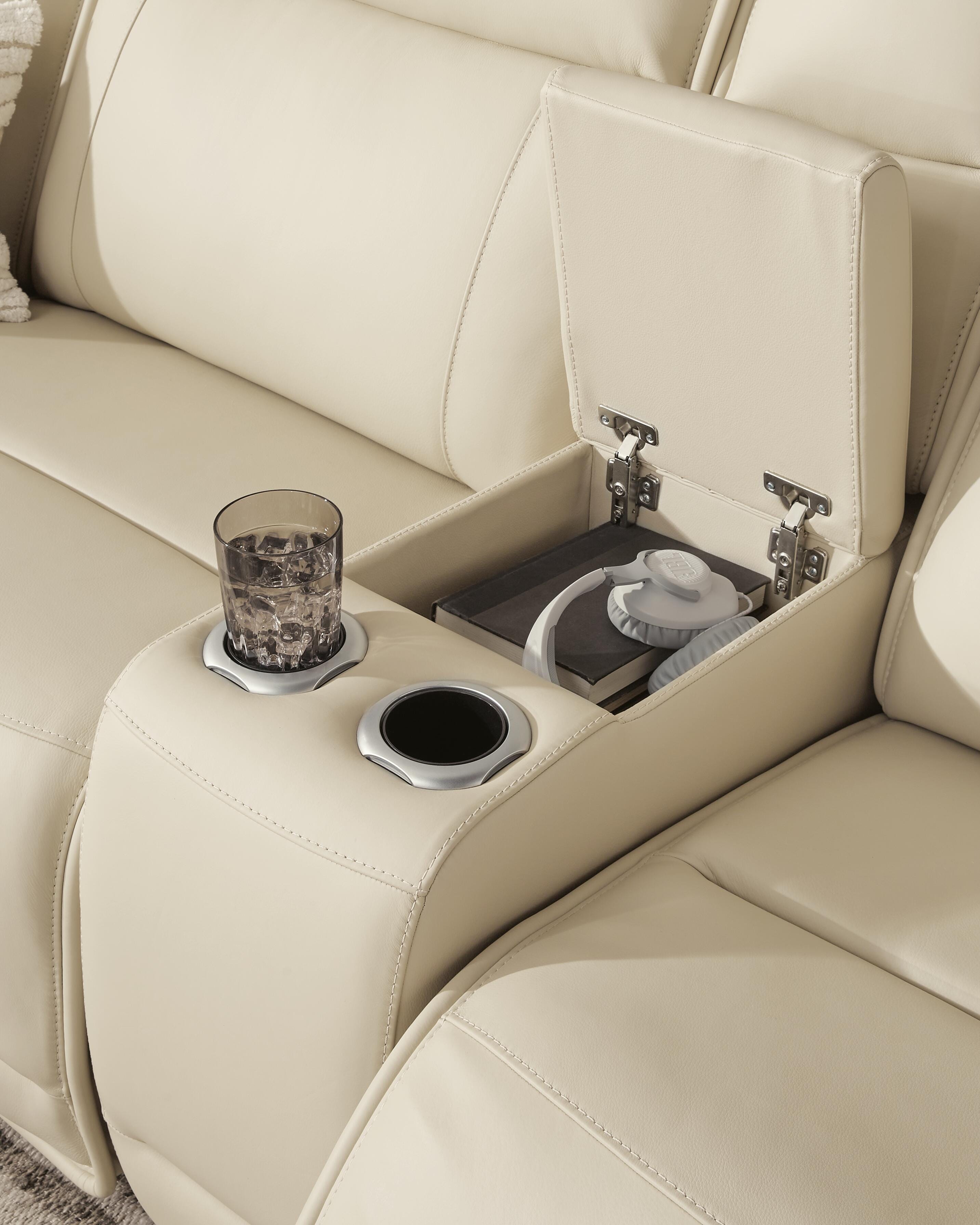 Seccional reclinable Double Deal con consola