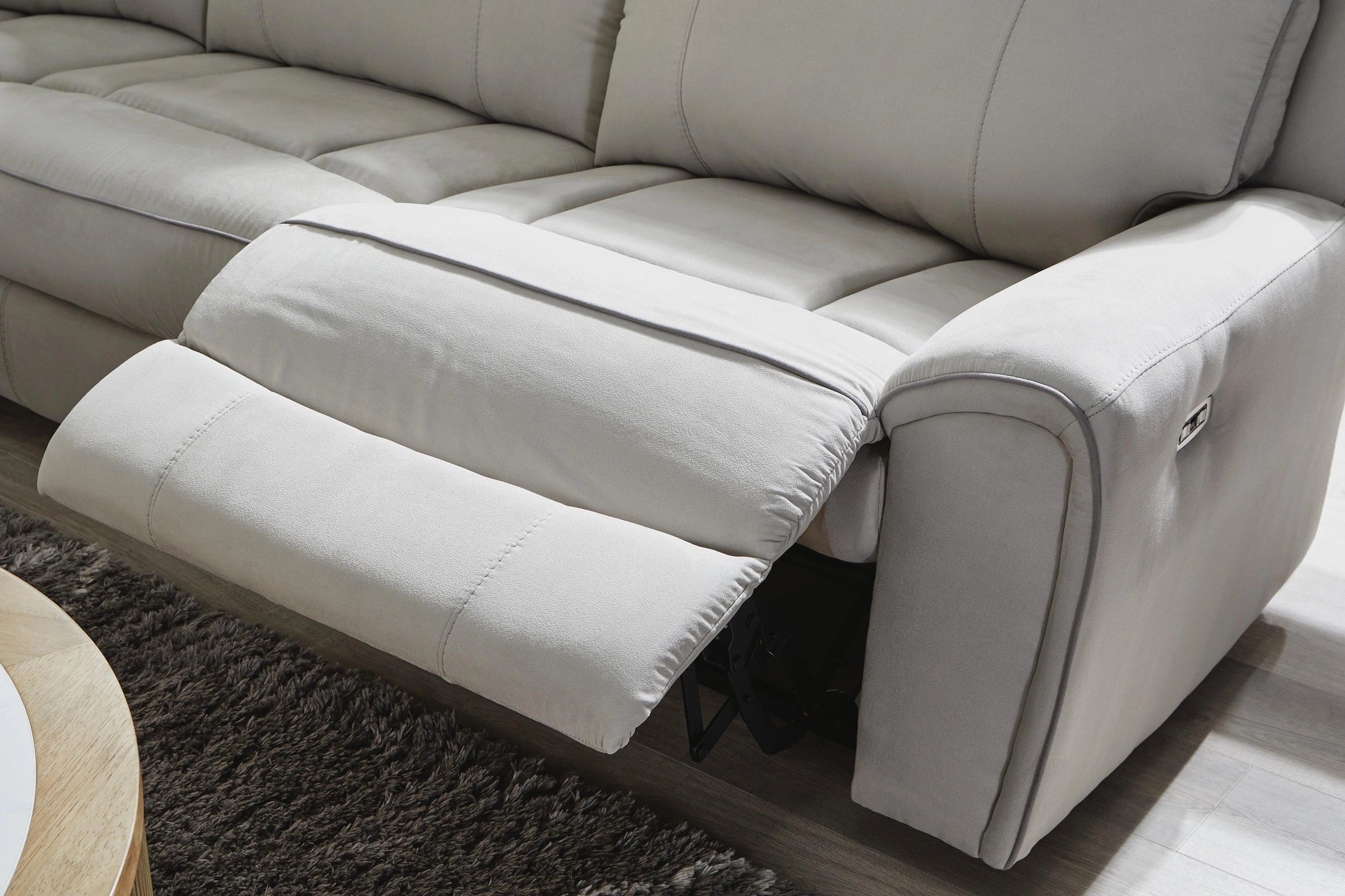 Seccional reclinable eléctrico Social Pointe