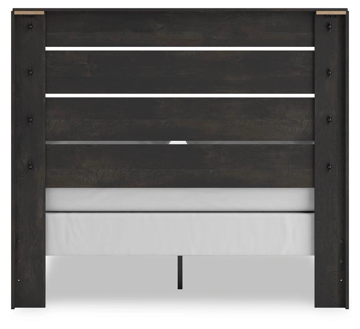 Cama Hollivern
