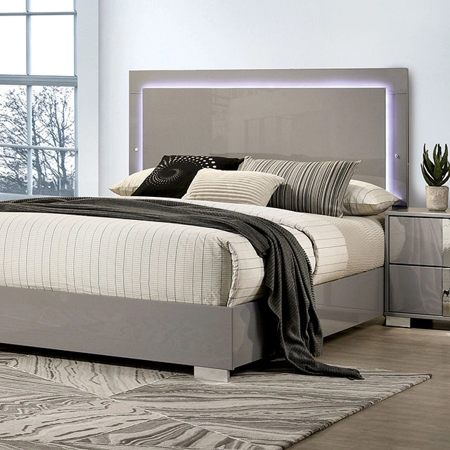 Cama extragrande Sinistra en blanco, negro y beige
