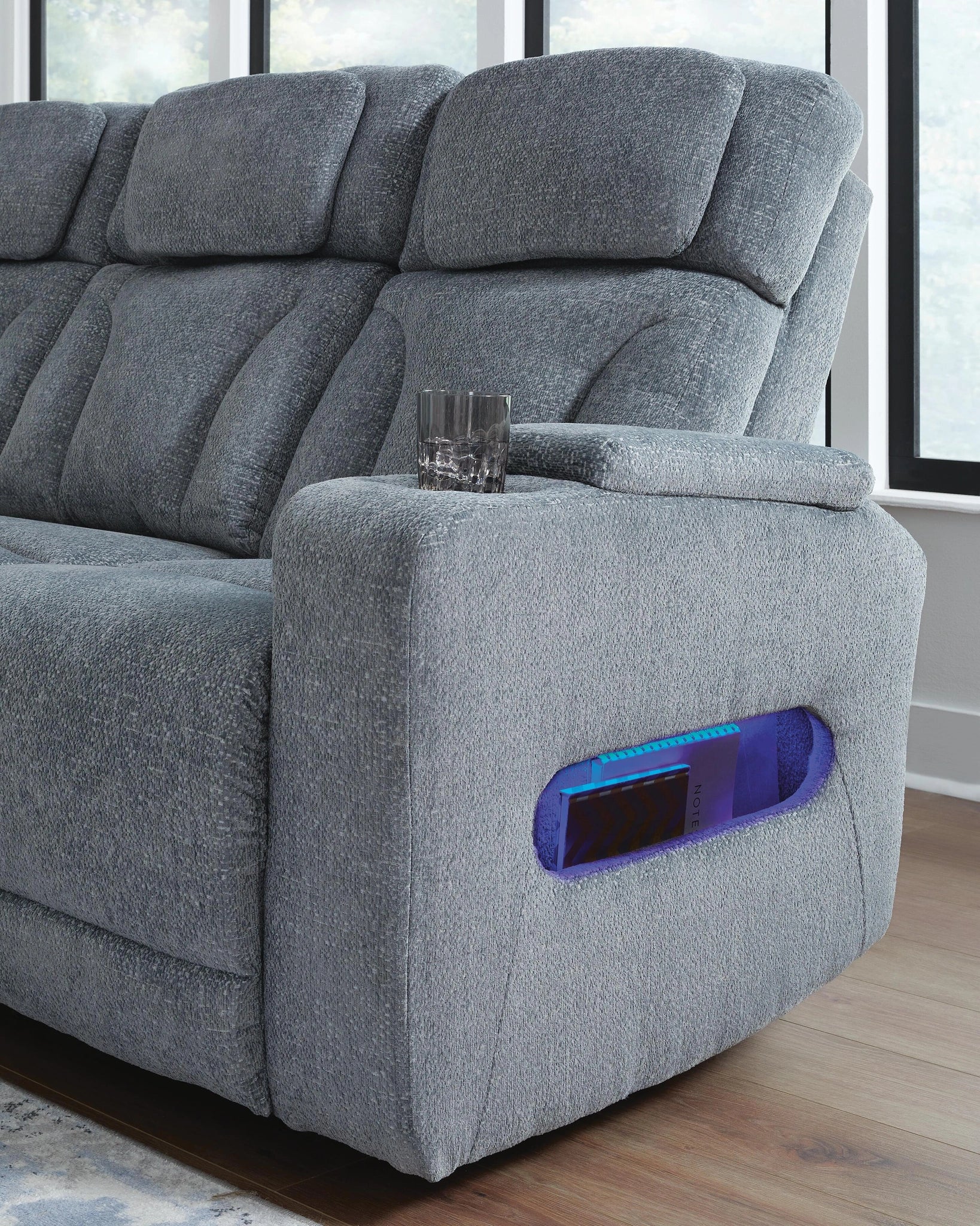 Sofá reclinable eléctrico Studio Cave