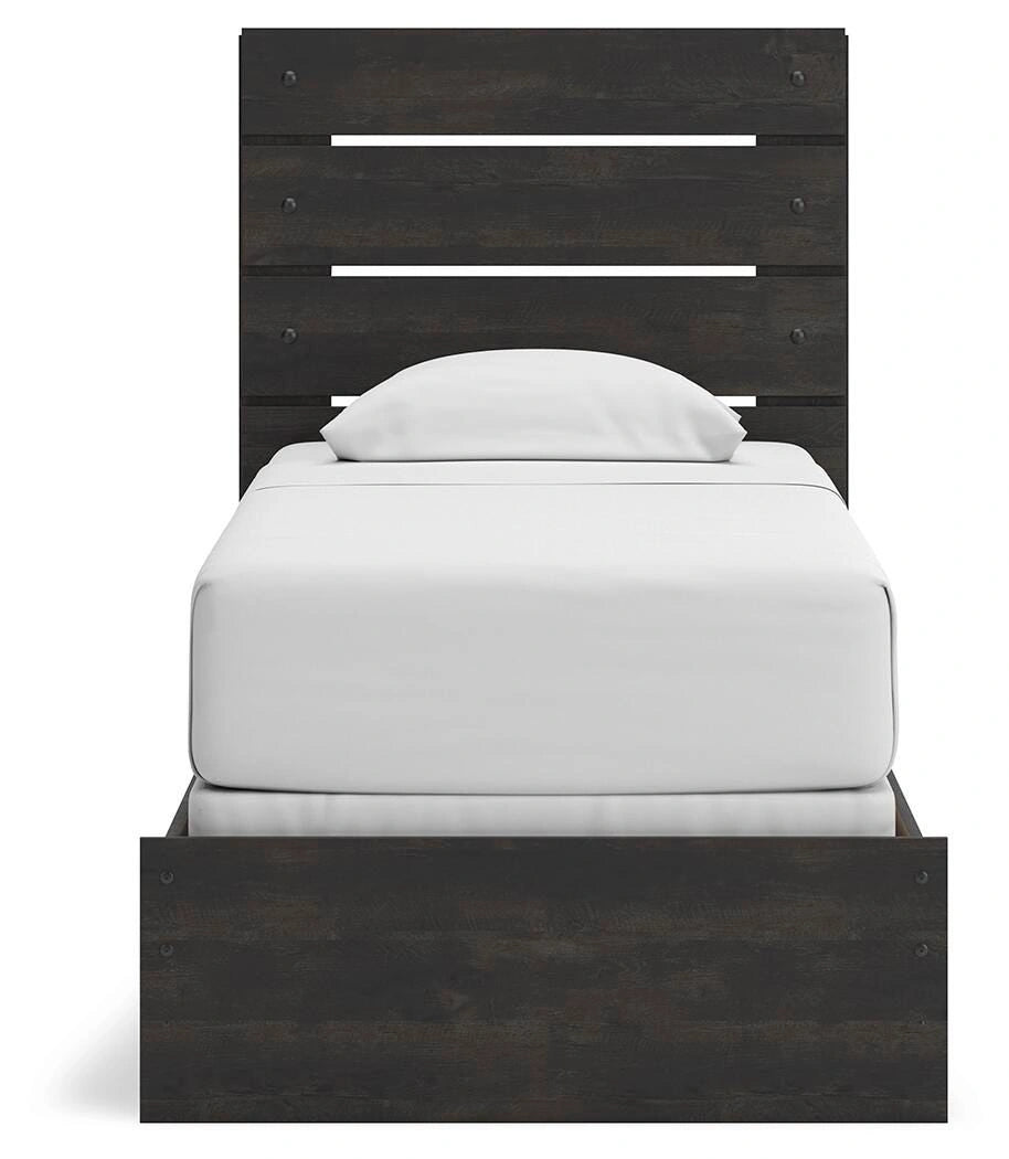 Cama Hollivern