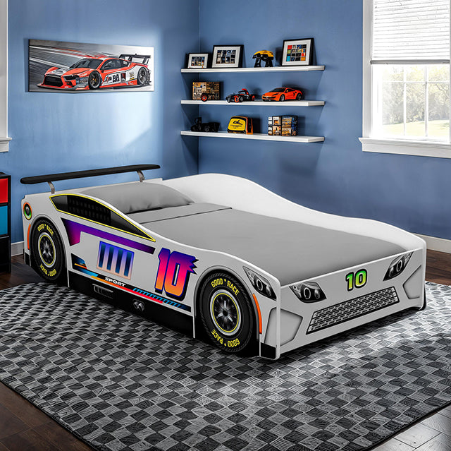 Cama infantil con forma de coche Karsten